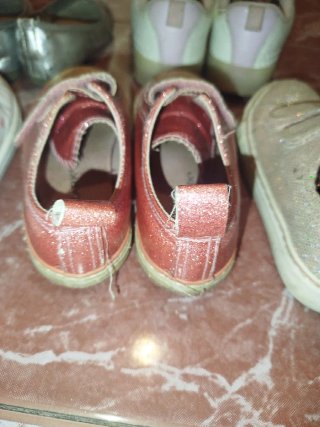 Lote Zapatillas Niña Talla 28
