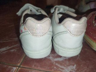 Lote Zapatillas Niña Talla 28