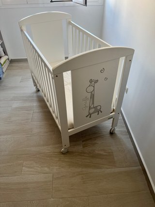 Minicuna Micuna con dibujo de jirafa,con colchon