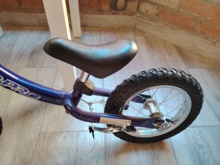 Bicicleta B-Pro sin pedales NUEVA