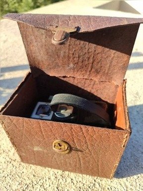 KODAK BROWNIE HAWKEYE CAMERA VINTAGE ANNI 50...