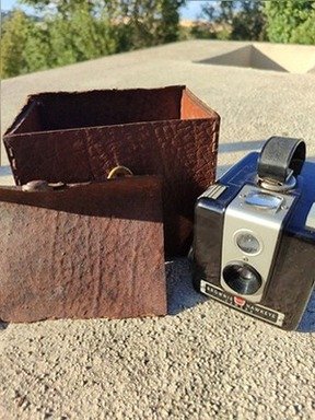 KODAK BROWNIE HAWKEYE CAMERA VINTAGE ANNI 50...