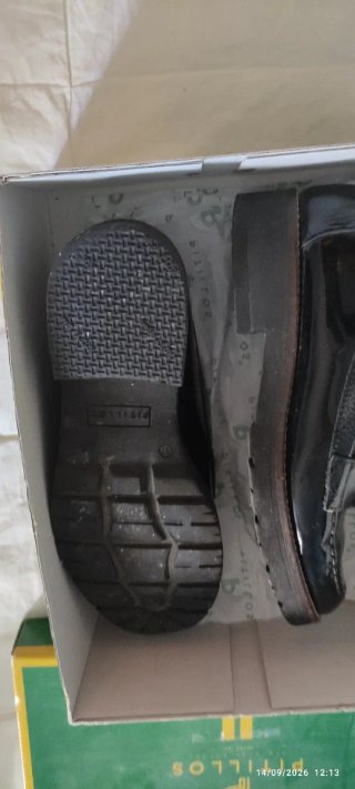 Mocasines Pitillos Negros Charol Talla 38
