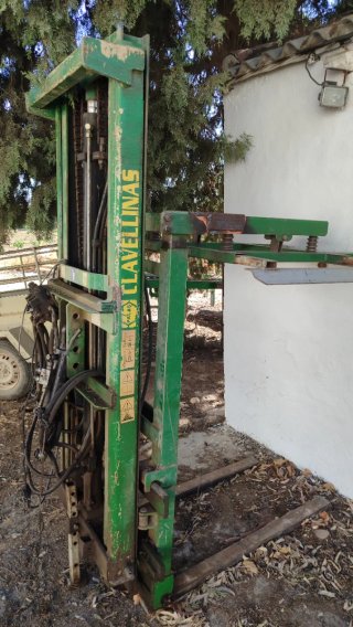 Torito elevador para tractor
