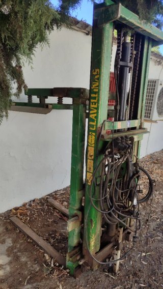 Torito elevador para tractor