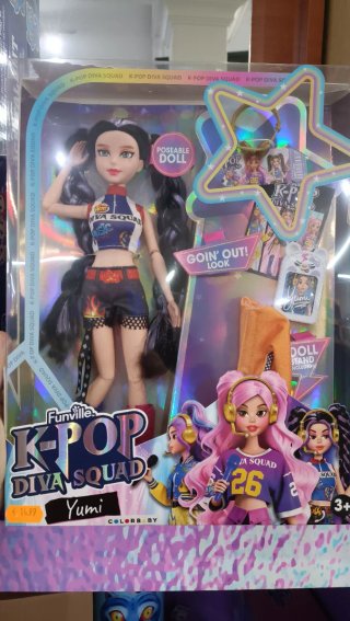 Muñeca K-Pop Diva Squad Yumi COLORBABY
