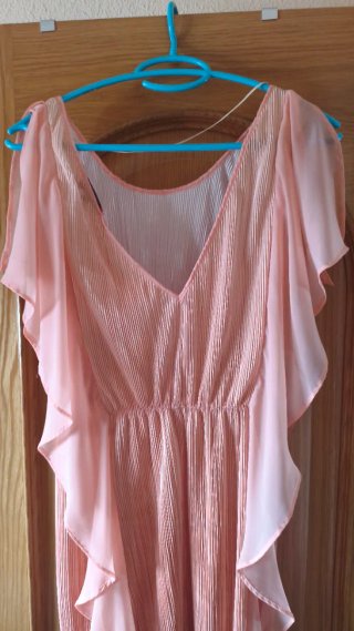 Vestido corto rosa plisado