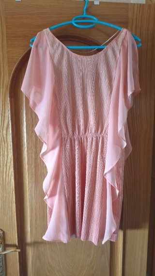 Vestido corto rosa plisado