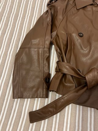 Chaqueta Zara efecto piel
