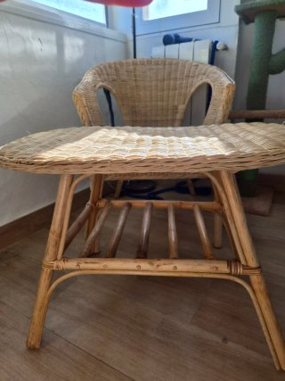 Conjunto mesa y silla mimbre hecho a mano