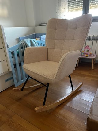 Sillón de lactancia beige