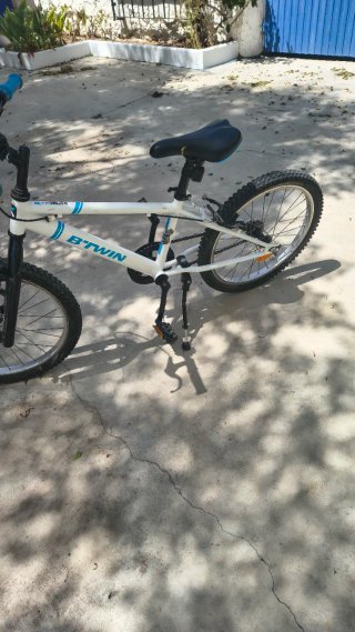 Bicicleta BMX B'TWIN Blanca