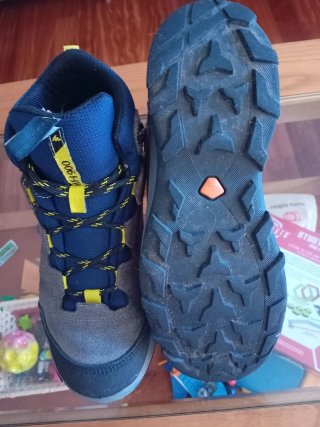 Botas de montaña impermeables