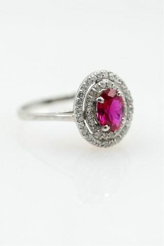 Anillo Oro Blanco 18k Rubí y Diamantes