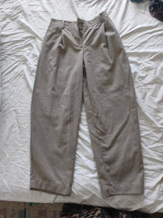 Pantalones beige