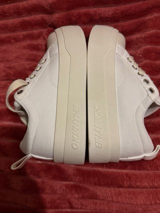 Zapatillas Blancas Talla 36. NUEVO