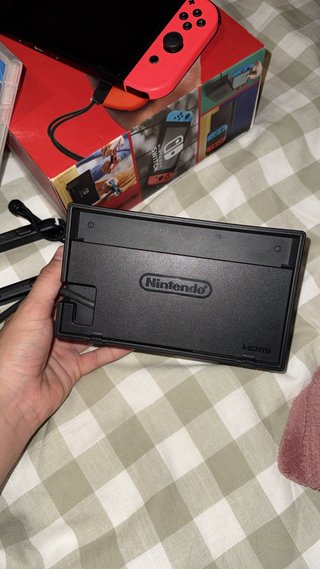 Nintendo Switch con accessori e gioco