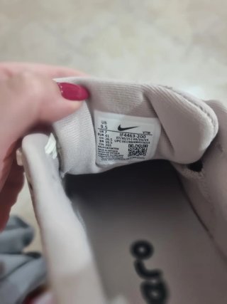 Zapatillas Nike Vomero 18 SE marrón