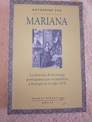 LOTE (VI) DE 3 LIBROS Y NOVELAS