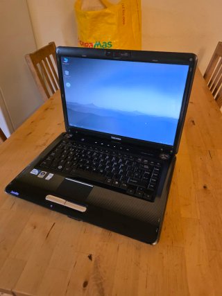 Toshiba Core i5 WINDOWS 10