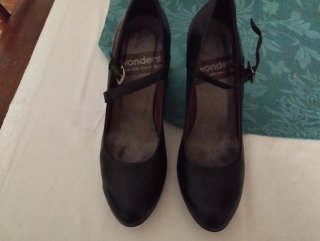 Zapatos de piel Wonders negros