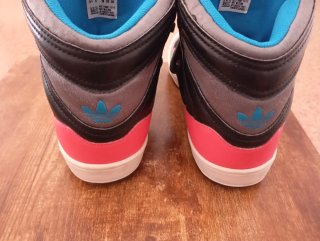 Zapatillas Adidas Altas Negras y rosas Grises