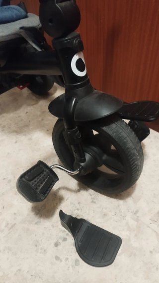 Triciclo Lionelo con manillar