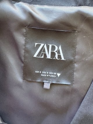 2 Chalecos Zara Talla Única Beige y Negro