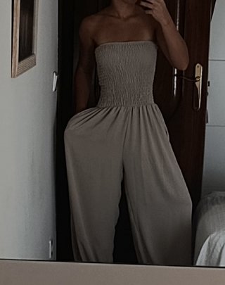 Mono beige sin tirantes