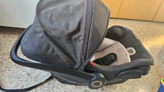 Silla de coche para bebé en excelente estado