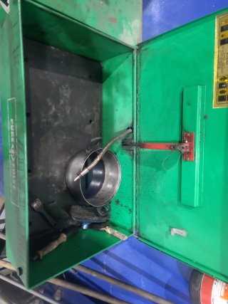 Sistema limpiador por solvente