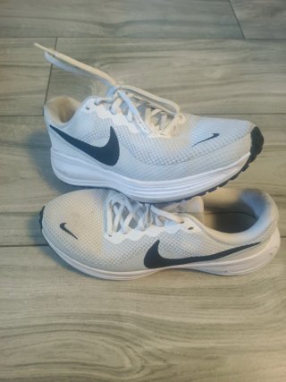 Zapatillas Nike Running Blancas y Negras