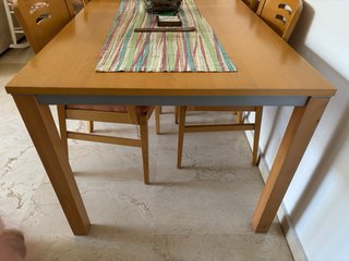 Mesa comedor con 4 sillas madera