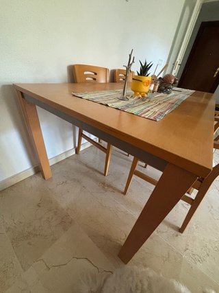 Mesa comedor con 4 sillas madera