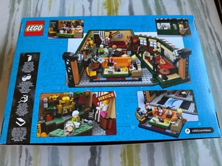 LEGO Friends Central Perk 21319