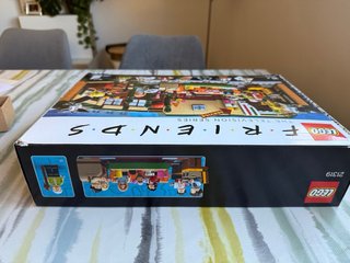 LEGO Friends Central Perk 21319