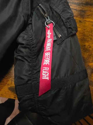 Chaqueta Alpha Industries Negra Talla M