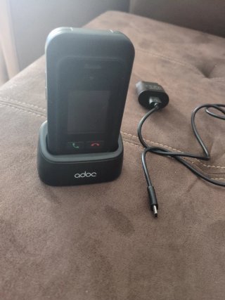 Teléfono móvil tipo concha negro