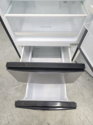 Nevera Haier plateada