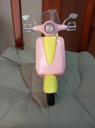 Vespa Barbie Rosa e Gialla