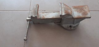 Tornillo de banco robusto