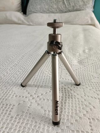 Mini trípode Nikon