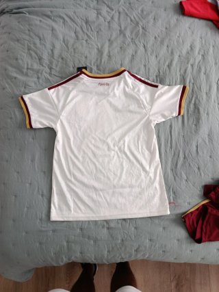 Conjunto España Adidas Talla 26, para niño
