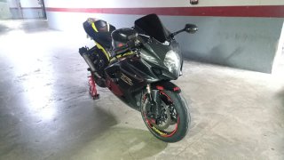 Suzuki GSXR 1000 K7 Negra/Roja