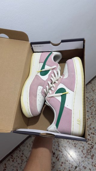 Nike Air Force 1