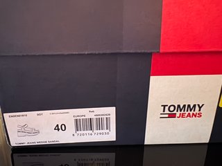 Sandalias Tommy Hilfiger Azul y Rojo