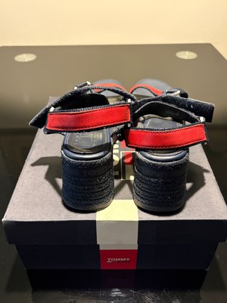 Sandalias Tommy Hilfiger Azul y Rojo