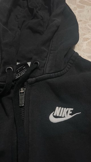 Felpa Nike nera con cerniera