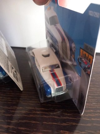 Hot Wheels Cockney Cab II Taxi 2 Pack