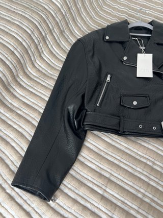 Chaqueta Zara efecto piel